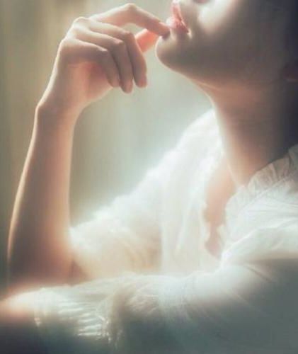 [完结by番外]《精致利己主义者（npABO单性强受）》作者：微玖