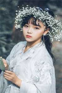 《末日快乐》作者：年终